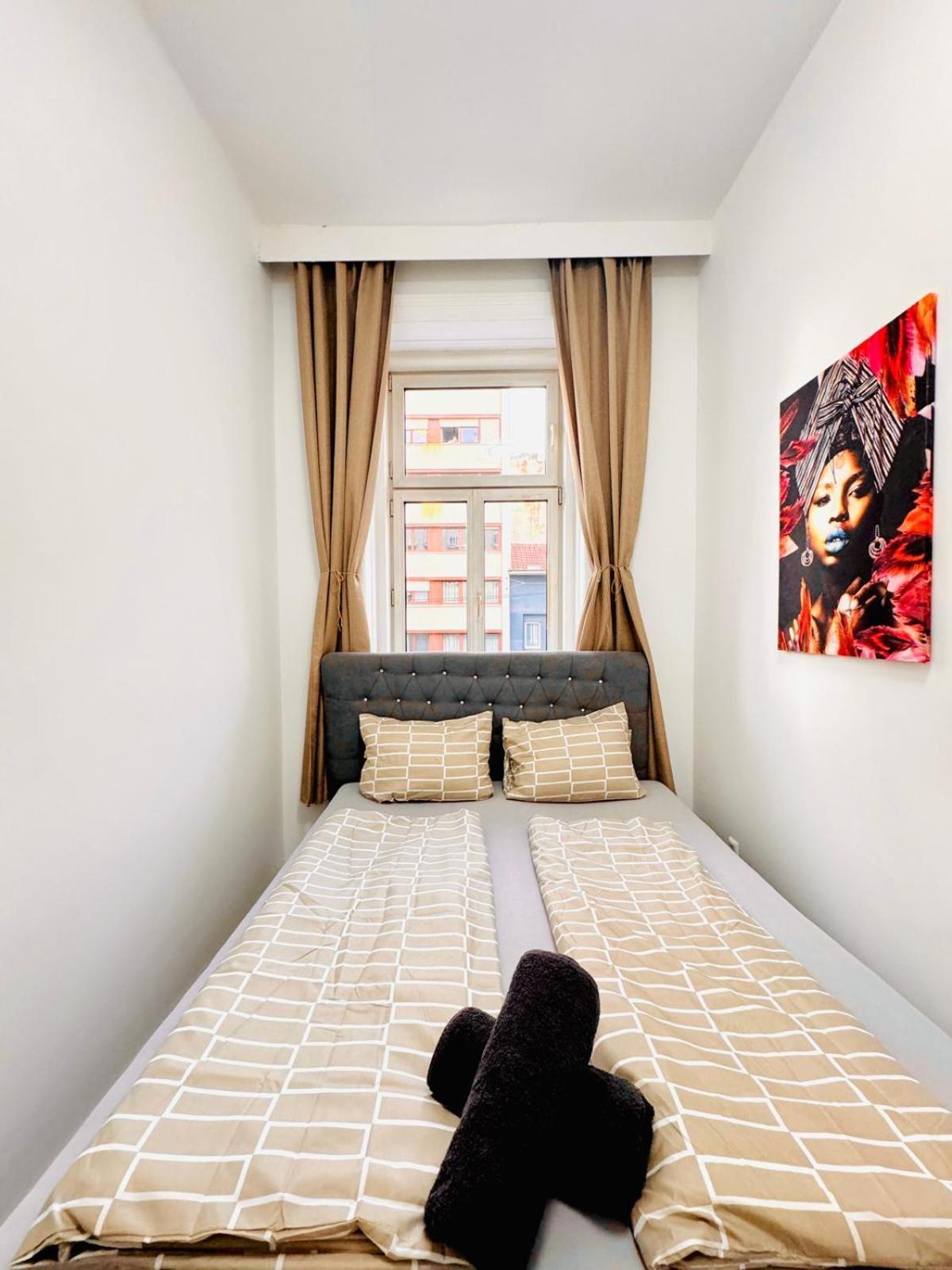 Cozy 9Br Shared Apartment, Only 12Min Walk To Augarten Bécs Kültér fotó