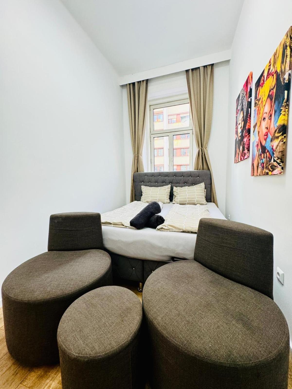 Cozy 9Br Shared Apartment, Only 12Min Walk To Augarten Bécs Kültér fotó