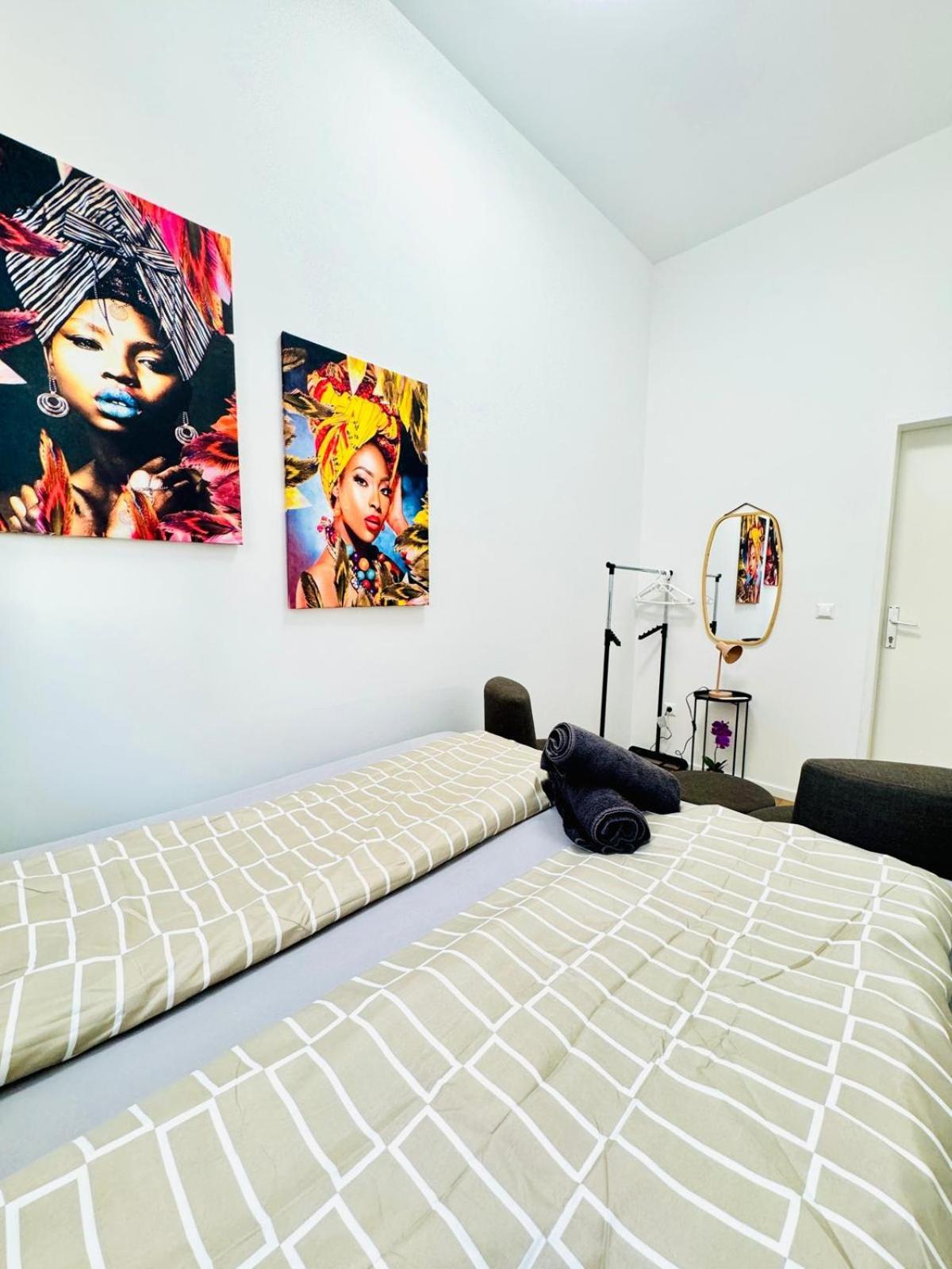 Cozy 9Br Shared Apartment, Only 12Min Walk To Augarten Bécs Kültér fotó