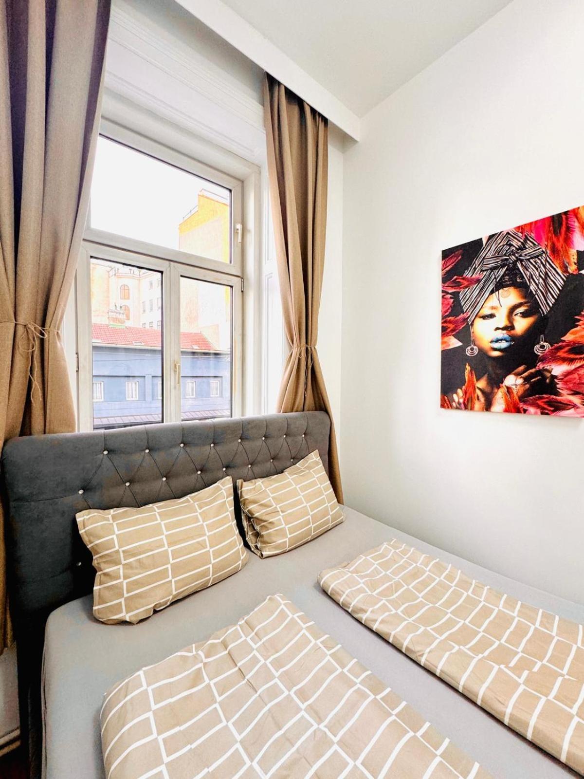 Cozy 9Br Shared Apartment, Only 12Min Walk To Augarten Bécs Kültér fotó