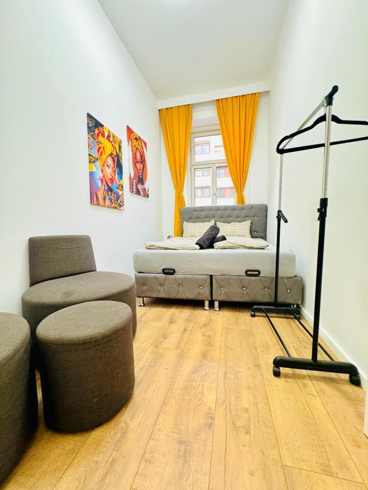 Cozy 9Br Shared Apartment, Only 12Min Walk To Augarten Bécs Kültér fotó