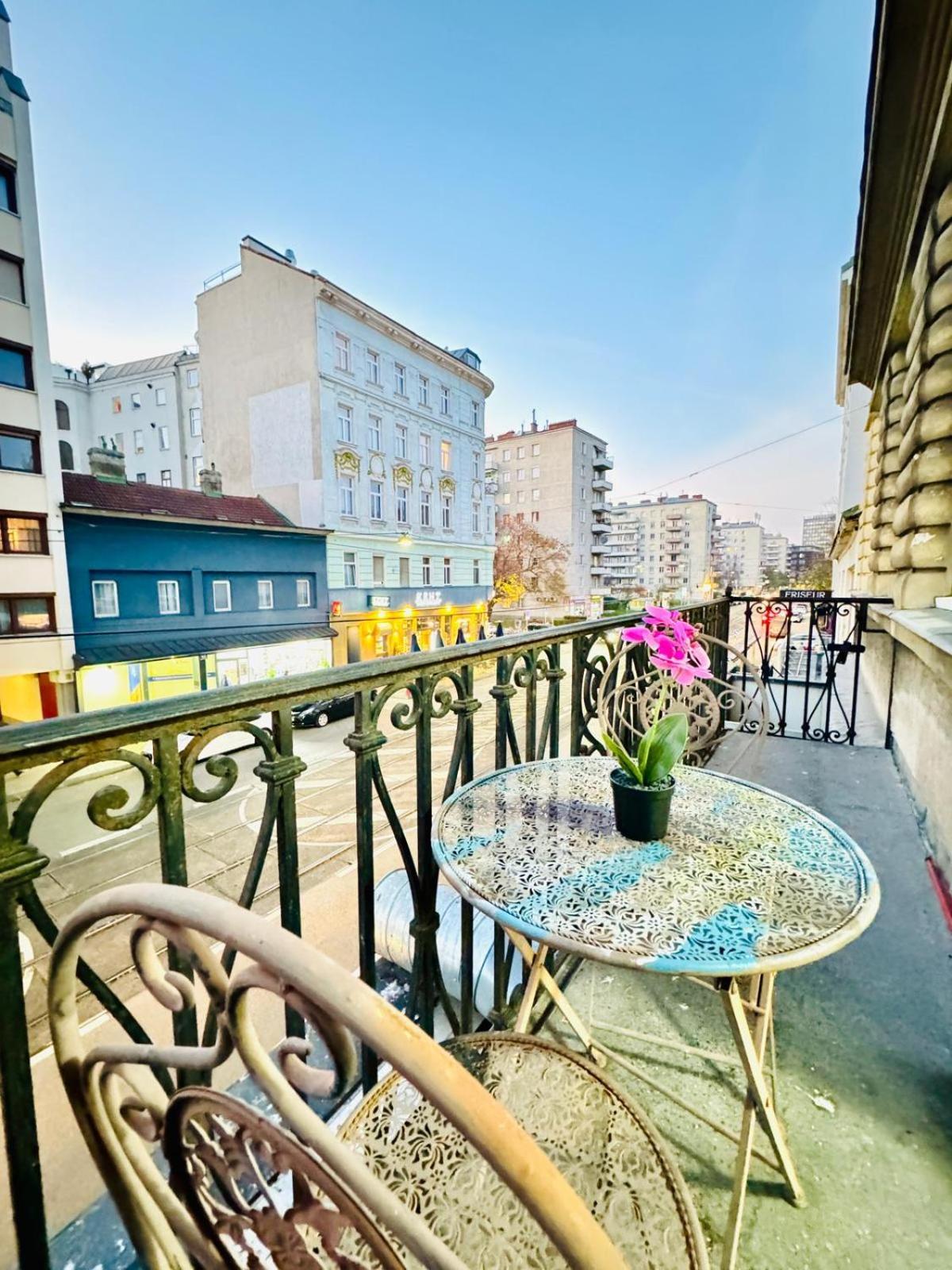 Cozy 9Br Shared Apartment, Only 12Min Walk To Augarten Bécs Kültér fotó
