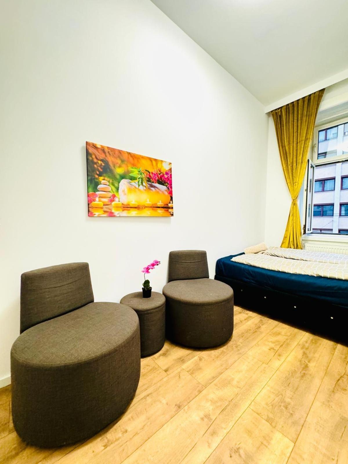 Cozy 9Br Shared Apartment, Only 12Min Walk To Augarten Bécs Kültér fotó