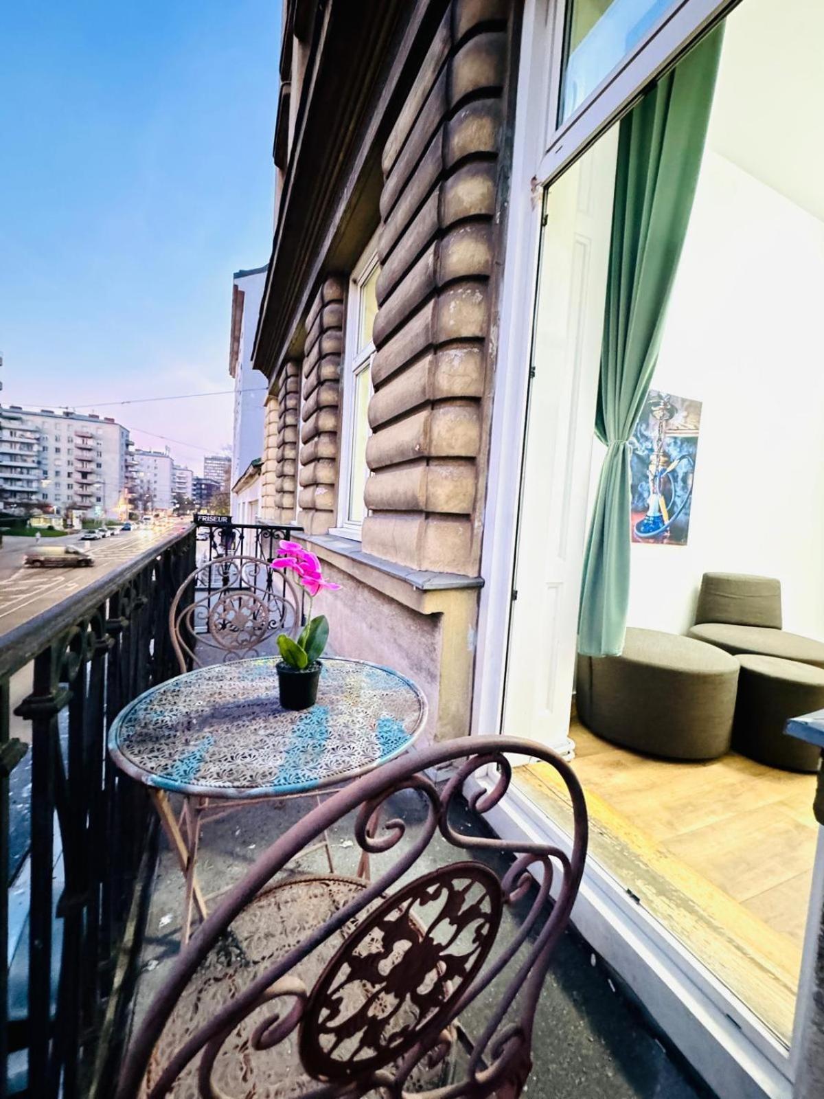 Cozy 9Br Shared Apartment, Only 12Min Walk To Augarten Bécs Kültér fotó