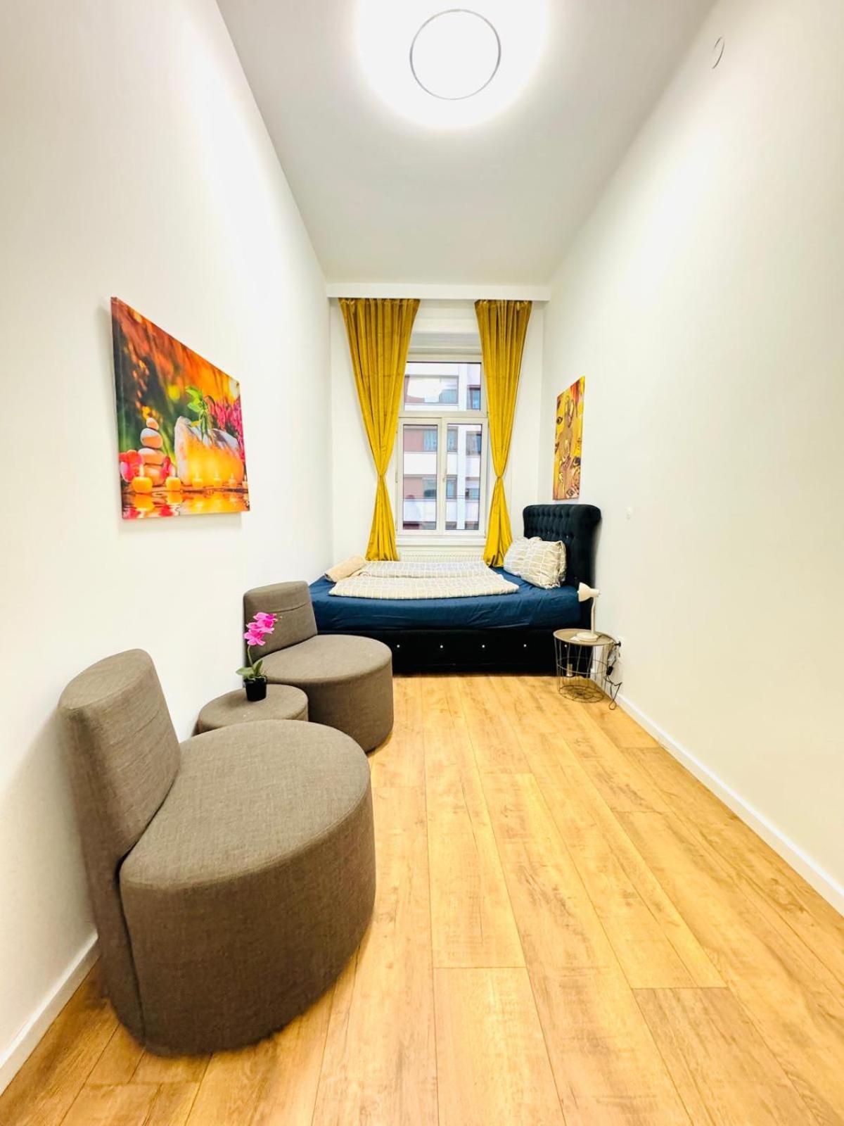 Cozy 9Br Shared Apartment, Only 12Min Walk To Augarten Bécs Kültér fotó