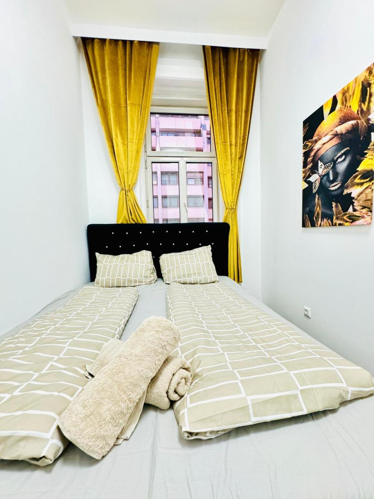 Cozy 9Br Shared Apartment, Only 12Min Walk To Augarten Bécs Kültér fotó