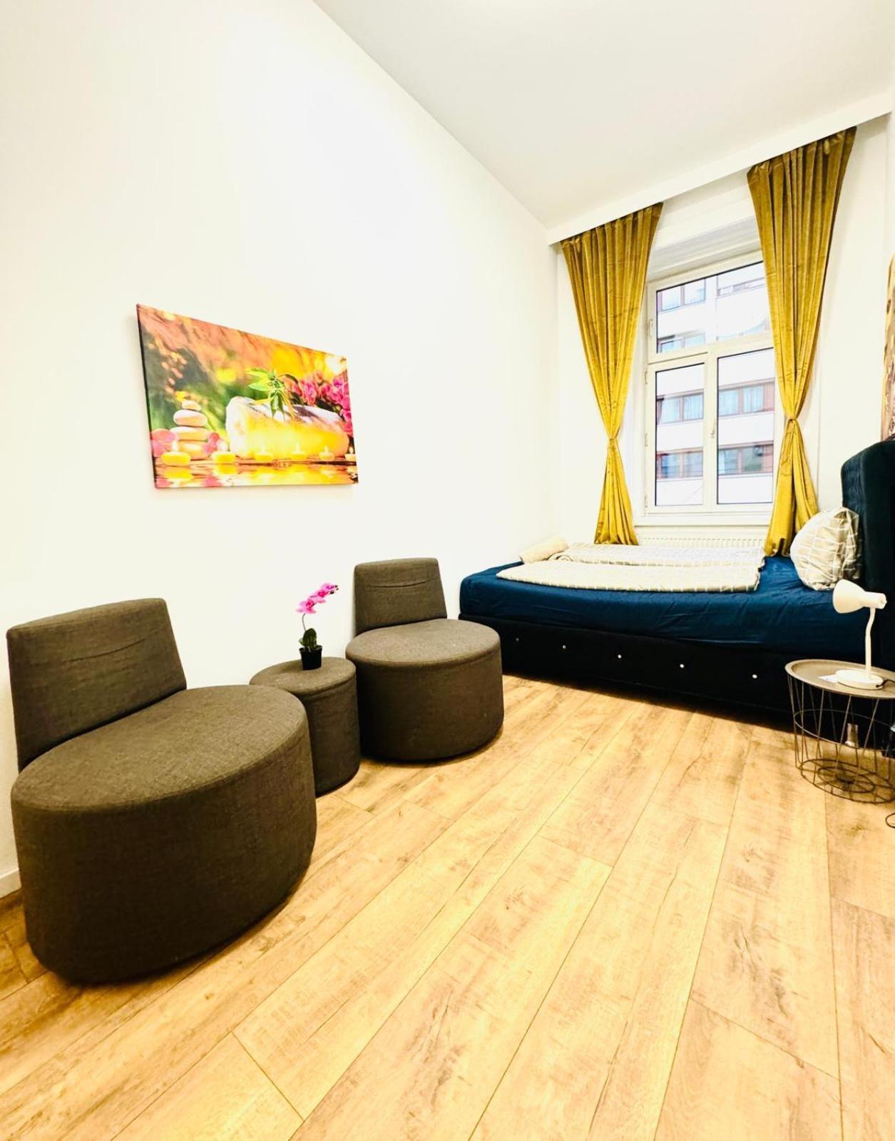 Cozy 9Br Shared Apartment, Only 12Min Walk To Augarten Bécs Kültér fotó